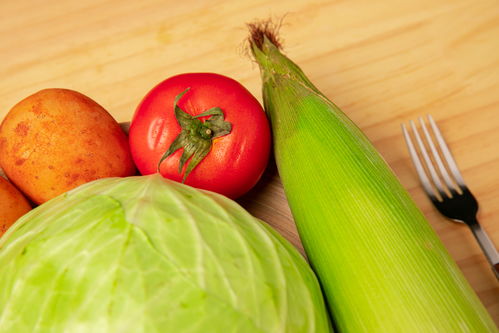 包菜与西红柿 混合蔬菜食材的魅力与种植之道